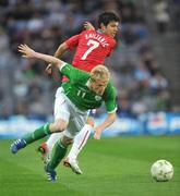 24 May 2008; Damien Duff, Republic of Ireland, in action against Milan Smiljanic, Serbia. Friendly international, Republic of Ireland v Serbia. Croke Park, Dublin. Picture credit: Ray Lohan / SPORTSFILE *** Local Caption ***