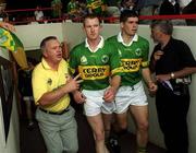 16 July 2000; Kerry manager Paidi O'Se, left, speaks to his players Liam Hassett and Eamonn Fitzmaurice during the Bank of Ireland Munster Senior Football Championship Final between Kerry and Clare at the Gaelic Grounds in Limerick. Photo by Ray Lohan/Sportsfile