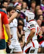 9 May 2015; Ulster's Iain Henderson, left, is shown a red card by referee Nigel Owens. Guinness PRO12, Round 21, Ulster v Munster. Kingspan Stadium, Ravenhill Park, Belfast. Picture credit: Ramsey Cardy / SPORTSFILE