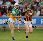 15 June 2008; Henry Shefflin, Kilkenny, in action against Kevin Brady, Offaly. GAA Hurling Leinster Senior Championship Semi-Final, Offaly v Kilkenny, O'Moore Park, Portlaoise, Co. Laois. Picture credit: Ray McManus / SPORTSFILE