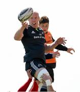 19 May 2015; Munster's Paul O'Connell wins possession in a lineout ahead of Jack O'Donoghue during squad training. Thomond Park, Limerick. Picture credit: Diarmuid Greene / SPORTSFILE