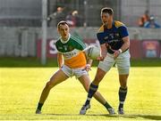 16 May 2015; Michael Quinn, Longford, in action against Graham Guilfoyle, Offaly. Leinster GAA Football Senior Championship, Round 1, Offaly v Longford, O'Connor Park, Tullamore, Co. Offaly. Picture credit: Ray McManus / SPORTSFILE