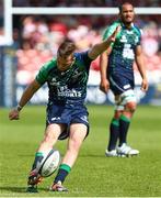 24 May 2015; Jack Carty, Connacht, kicks a penalty. Champions Cup Qualification Play-Off, Gloucester v Connacht. Kingsholm, Gloucester, England. Picture credit: Matt Impey / SPORTSFILE