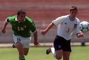 5 May 2000; George Snee of Republic of Ireland in action against Ben Willetts of England during the UEFA U16 European Championship Finals Group A match between Republic of Ireland and England at Ashkelon Municipal Stadium in Ashkelon, Israel. Photo by David Maher/Sportsfile