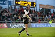 28 May 2015; Barbarians captain Shane Jennings with the final score displayed on the scoreboard towards the final seconds of the game. International Rugby Friendly, Ireland v Barbarians. Thomond Park, Limerick. Picture credit: Diarmuid Greene / SPORTSFILE