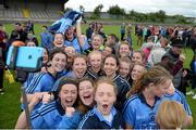 21 June 2015; Dublin teammates take a victory selfie. Aisling McGing U21 ‘A’ Championship Final, Cork v Dublin, MacDonagh Park, Nenagh, Tipperary. Picture credit: Cody Glenn / SPORTSFILE