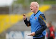 21 June 2015; Longford manager Michael Mulvay gves instructions to his players. Aisling McGing U21 B Championship Final, Donegal v Longford, Markiewicz Park, Sligo. Picture credit: Seb Daly / SPORTSFILE