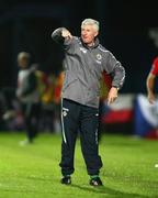 10 September 2008; Northern Ireland manager, Nigel Worthington, shouts instructions to his players from the sideline. 2010 World Cup Qualifier, Northern Ireland v Czech Republic, Windsor Park, Belfast, Co. Antrim. Picture credit; Oliver McVeigh / SPORTSFILE