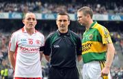 21 September 2008; Referee Maurice Deegan with Tyrone captain Brian Dooher, left, and Kerry captain Tomas O Se before the game. GAA Football All-Ireland Senior Championship Final, Kerry v Tyrone, Croke Park, Dublin. Picture credit: David Maher / SPORTSFILE
