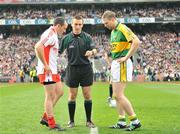 21 September 2008; Referee Maurice Deegan with Tyrone captain Brian Dooher, left, and Kerry captain Tomas O Se at the coin toss. GAA Football All-Ireland Senior Championship Final, Kerry v Tyrone, Croke Park, Dublin. Picture credit: David Maher / SPORTSFILE