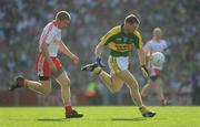 21 September 2008; Tomas O Se, Kerry, in action against Kevin Hughes, Tyrone. GAA Football All-Ireland Senior Championship Final, Kerry v Tyrone, Croke Park, Dublin. Picture credit: Ray McManus / SPORTSFILE