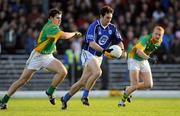 26 October 2008; Brian Moran, Kerins O'Rahilly's, in action against Ronan O'Connor, left, and Aidan O'Sullivan, South Kerry. Kerry Senior Football semi-final, South Kerry v Kerins O'Rahilly's. Fitzgerald Stadium, Killarney, Co. Kerry. Picture credit: Stephen McCarthy / SPORTSFILE