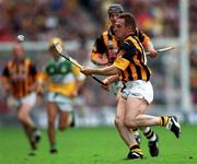 10 September 2000; Charlie Carter of Kilkenny during the All-Ireland Senior Hurling Championship Final match between Kilkenny and Offaly at Croke Park in Dublin. Photo by Ray McManus/Sportsfile