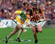 10 September 2000; Peter Barry of Kilkenny during the All-Ireland Senior Hurling Championship Final match between Kilkenny and Offaly at Croke Park in Dublin. Photo by Ray McManus/Sportsfile