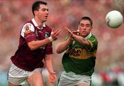 24 September 2000; Sean O'Domhnaill of Galway in action against Darragh O'Se of Kerry during the Bank of Ireland All-Ireland Football Championship Final Replay between Galway and Kerry at Croke Park in Dublin. Photo by Ray McManus/Sportsfile