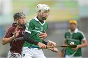 26 July 2015; Kyle Hayes, Limerick, in action against Caelom Mulry, Galway. Electric Ireland GAA Hurling All-Ireland Minor Championship, Quarter-Final, Limerick v Galway. Semple Stadium, Thurles, Co. Tipperary. Picture credit: Piaras Ó Mídheach / SPORTSFILE