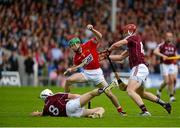 26 July 2015; Daniel Kearney, Cork, in action against Andrew Smith, left, and Jonathan Glynn, Galway. GAA Hurling All-Ireland Senior Championship, Quarter-Final, Galway v Cork. Semple Stadium, Thurles, Co. Tipperary. Picture credit: Dáire Brennan / SPORTSFILE