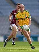 1 August 2015; Neil Gallagher, Donegal, handpasses the ball to a team-mate. GAA Football All-Ireland Senior Championship, Round 4B, Donegal v Galway. Croke Park, Dublin. Picture credit: Brendan Moran / SPORTSFILE