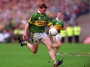 24 September 2000; Tomas O'Se of Kerry during the All-Ireland Senior Football Championship Final match between Kerry and Galway at Croke Park in Dublin. Photo by Ray McManus/Sportsfile