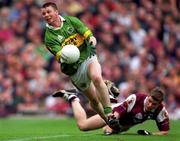 7 October 2000; Tomas O'Se of Kerry in action against Niall Finnegan of Galway during the Bank of Ireland All-Ireland Senior Football Championship Final Replay match between Kerry and Galway at Croke Park in Dublin. Photo by Brendan Moran/Sportsfile