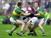 7 October 2000; Sean Og de Paor of Galway in action against Darragh O'Se, left, and Liam Hassett of Kerry during the GAA Football All-Ireland Senior Championship Final replay match between Galway and Kerry at Croke Park in Dublin. Photo by Brendan Moran/Sportsfile