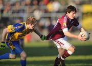 25 January 2009; Sean Armstrong, Galway, in action against David Flynn, Roscommon. FBD League Final, Galway v Roscommon, Tuam Stadium, Tuam, Co. Galway. Picture credit: Ray Ryan / SPORTSFILE