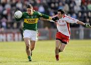 15 February 2009; Declan O'Sullivan, Kerry, in action against Davy Harte, Tyrone. Allianz National Football League, Division 1, Round 2, Tyrone v Kerry, Healy Park, Omagh, Co. Tyrone. Picture credit: Oliver McVeigh / SPORTSFILE