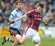 15 February 2009; Paul Conroy, Galway, in action against David Henry, Dublin. Allianz National Football League, Division 1, Round 2, Galway v Dublin, Pearse Stadium, Galway. Picture credit: Ray Ryan / SPORTSFILE