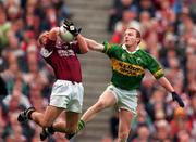7 October 2000; Seán Óg De Paor of Galway in action against Liam Hassett of Kerry during the Bank of Ireland All-Ireland Senior Football Championship Final Replay match between Kerry and Galway at Croke Park in Dublin. Photo by Aoife Rice/Sportsfile