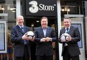 26 February 2009; At the announcement of Waterford United's new partnership with Ireland's fastest growing mobile network '3' are Robert Finnegan, Chief Executive of 3, centre, along with Waterford United management committee members Sam White, left, and Chris Smith. Grafton Street, Dublin. Picture credit: Diarmuid Greene / SPORTSFILE
