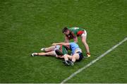 30 August 2015; Cillian O'Connor, Mayo, attempts to separate Diarmuid Connolly, Dublin, and Lee Keegan, Mayo, during a scuffle which resulted in Connolly receiving a red card. GAA Football All-Ireland Senior Championship, Semi-Final, Dublin v Mayo, Croke Park, Dublin. Picture credit: Dáire Brennan / SPORTSFILE