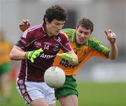 15 March 2009; Michael Meehan, Galway, in action against Paddy McDaid, Donegal. Allianz GAA National Football League, Division 1, Round 4, Galway v Donegal, Pearse Stadium, Galway. Picture credit: Ray Ryan / SPORTSFILE