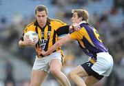 17 March 2009; John McEntee, Crossmaglen Rangers, in action against Paul Griffin, Kilmacud Crokes. AIB All-Ireland Senior Club Football Championship Final, Crossmaglen Rangers, Co. Armagh, v Kilmacud Crokes, Dublin. Croke Park, Dublin. Picture credit: Ray McManus / SPORTSFILE