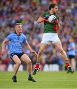 5 September 2015; Tom Parsons, Mayo, in action against Ciarán Kilkenny, Dublin. GAA Football All-Ireland Senior Championship Semi-Final Replay, Dublin v Mayo. Croke Park, Dublin. Picture credit: Piaras Ó Mídheach / SPORTSFILE