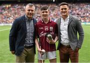 6 September 2015; John Monahan, age 15, from Sarsfields GAA Club, Galway, after winning the freestyle hurling competition with judges Diarmuid O'Sullivan, left, and Lee Chin, right. GAA Hurling All-Ireland Senior Championship Final, Kilkenny v Galway, Croke Park, Dublin. Picture credit: Stephen McCarthy / SPORTSFILE