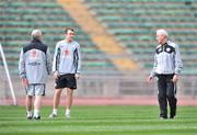 31 March 2009; Republic of Ireland's Aiden McGeady, centre, with assistant manager Liam Brady, left, and manager Giovanni Trapattoni during squad training ahead of their 2010 FIFA World Cup Qualifier against Italy on Wednesday. Republic of Ireland Squad Training, San Nicola Stadium, Bari, Italy. Picture credit: David Maher / SPORTSFILE