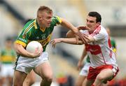 26 April 2009; Tommy Walsh, Kerry, in action against Kevin McGuckin, Derry. Allianz GAA National Football League, Division 1 Final, Kerry v Derry, Croke Park, Dublin. Picture credit: Stephen McCarthy / SPORTSFILE