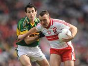 26 April 2009; Paddy Bradley, Derry, in action against Tom O'Sullivan, Kerry. Allianz GAA National Football League, Division 1 Final, Kerry v Derry, Croke Park, Dublin. Picture credit: Brendan Moran / SPORTSFILE