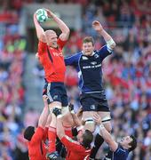 2 May 2009; Paul O'Connell, Munster, wins possession in the lineout ahead of Malcolm O'Kelly, Leinster. Heineken Cup Semi-Final, Munster v Leinster, Croke Park, Dublin. Picture credit: Stephen McCarthy / SPORTSFILE