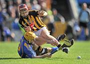 3 May 2009; Richie Hogan, Kilkenny, in action against Shane McGrath, Tipperary. Allianz GAA NHL Division 1 Final, Kilkenny v Tipperary, Semple Stadium, Thurles, Co. Tipperary. Picture credit: David Maher / SPORTSFILE