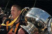 3 May 2009; Kilkenny captain Henry Shefflin with the cup at the end of the game. Allianz GAA NHL Division 1 Final, Kilkenny v Tipperary, Semple Stadium, Thurles, Co. Tipperary. Picture credit: David Maher / SPORTSFILE