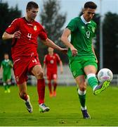 9 October 2015; Conor Wilkinson, Republic of Ireland, in action against Lukas Artimavicius, Lithuania. UEFA Euro 2017 U21 Championship Qualifier, Group 2, Republic of Ireland v Lithuania. RSC, Waterford. Picture credit: Piaras Ó Mídheach / SPORTSFILE