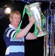 24 May 2009; Captain Leo Cullen shows off the Heineken Cup trophy during the Leinster rugby squad's homecoming after their victory in the Heineken Cup Final. RDS, Ballsbridge, Dublin. Picture credit: Brendan Moran / SPORTSFILE