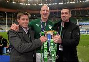 15 March 2014; Ireland captain Paul O'Connell celebrates with former international and Munster teammates Ronan O'Gara, left, and Alan Quinlan. RBS Six Nations Rugby Championship 2014, France v Ireland, Stade De France, Saint Denis, Paris, France. Picture credit: Matt Browne / SPORTSFILE