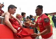 17 October 2015; Munster's Francis Saili signs autographs for supporters victory over Cardiff Blues. Guinness PRO12, Round 4, Munster v Cardiff Blues. Irish Independent Park, Cork. Picture credit: Diarmuid Greene / SPORTSFILE