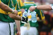 7 June 2009; Kerry players take water ahead of the game. Munster GAA Football Senior Championship Semi-Final, Kerry v Cork, Fitzgerald Stadium, Killarney, Co. Kerry. Picture credit: Stephen McCarthy / SPORTSFILE