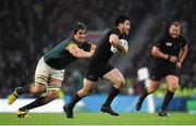 24 October 2015; Nehe Milner-Skudder, New Zealand, is tackled by Lood de Jager, South Africa. 2015 Rugby World Cup, Semi-Final, New Zealand v South Africa. Twickenham Stadium, Twickenham, London, England. Picture credit: Ramsey Cardy / SPORTSFILE
