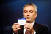 22 June 2009; David Taylor, General Secretary of UEFA, shows the name of FC Salzburg, Austria, who will play FC Bohemians, Ireland. UEFA Champions League second qualifying round draw, UEFA Headquarters, Nyon, Switzerland. Picture credit: Stephen McCarthy / SPORTSFILE