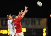 30 October 2015; Dave Foley, Munster, wins possession in a lineout ahead of Roger Wilson, Ulster. Guinness PRO12, Round 6, Munster v Ulster, Thomond Park, Limerick. Picture credit: Diarmuid Greene / SPORTSFILE