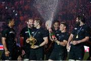 31 October 2015; New Zealand's Dan Carter, centre, and team-mates celebrate. 2015 Rugby World Cup Final, New Zealand v Australia. Twickenham Stadium, Twickenham, London, England. Picture credit: Roberto Bregani / SPORTSFILE